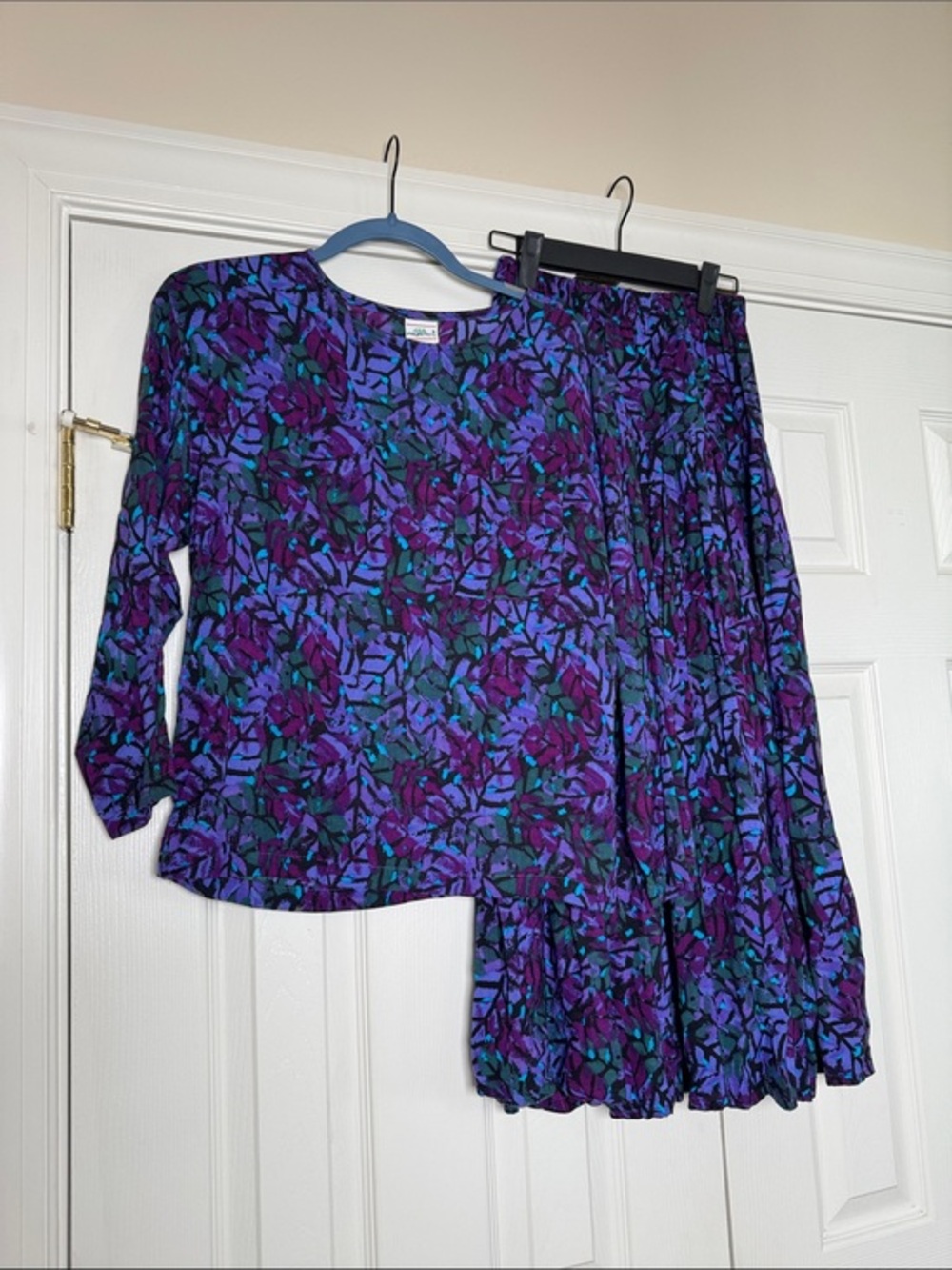 Set Palmetto's Vinatge Purple Floral Pleated Maxi Skirt and matching blouse
